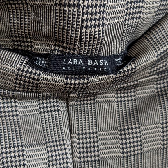 π$5 or free with bundleπ Zara Women houndstooth/checkered pants - Picture 3 of 4